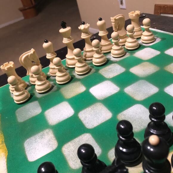 Large Painted Chess Set - Green & White - Picture 2 of 9